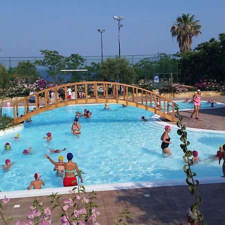 Villaggio Marinella Direttamente Sul Mare Isola Di Capo Rizzuto Exterior photo
